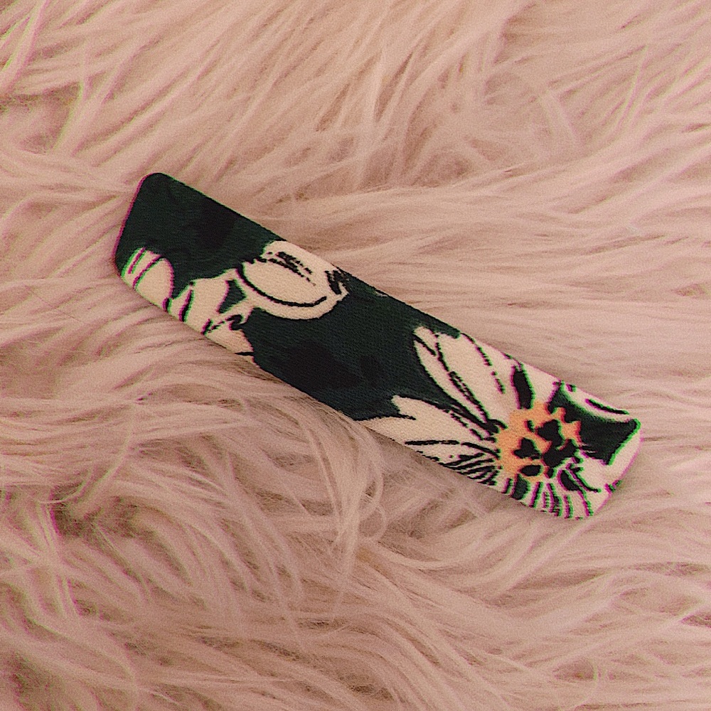 Green floral print hair clip